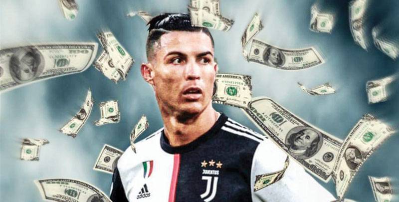 رونالدو أول «ملياردير» في تاريخ الكرة