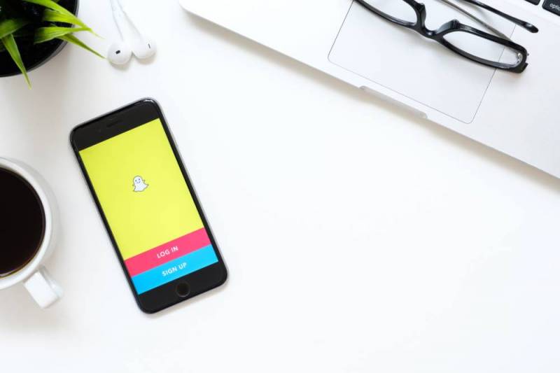 293 مليون مستخدم في «Snapchat» بنهاية 2019