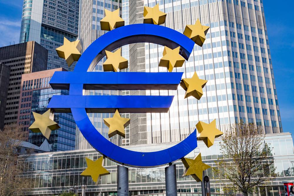 Ецб евросоюза 2020 г сколько сотрудников работают. Цифровой евро. Европейский центральный банк презентация. Европейский центральный банк курсы. Исполнительный совет ецб.