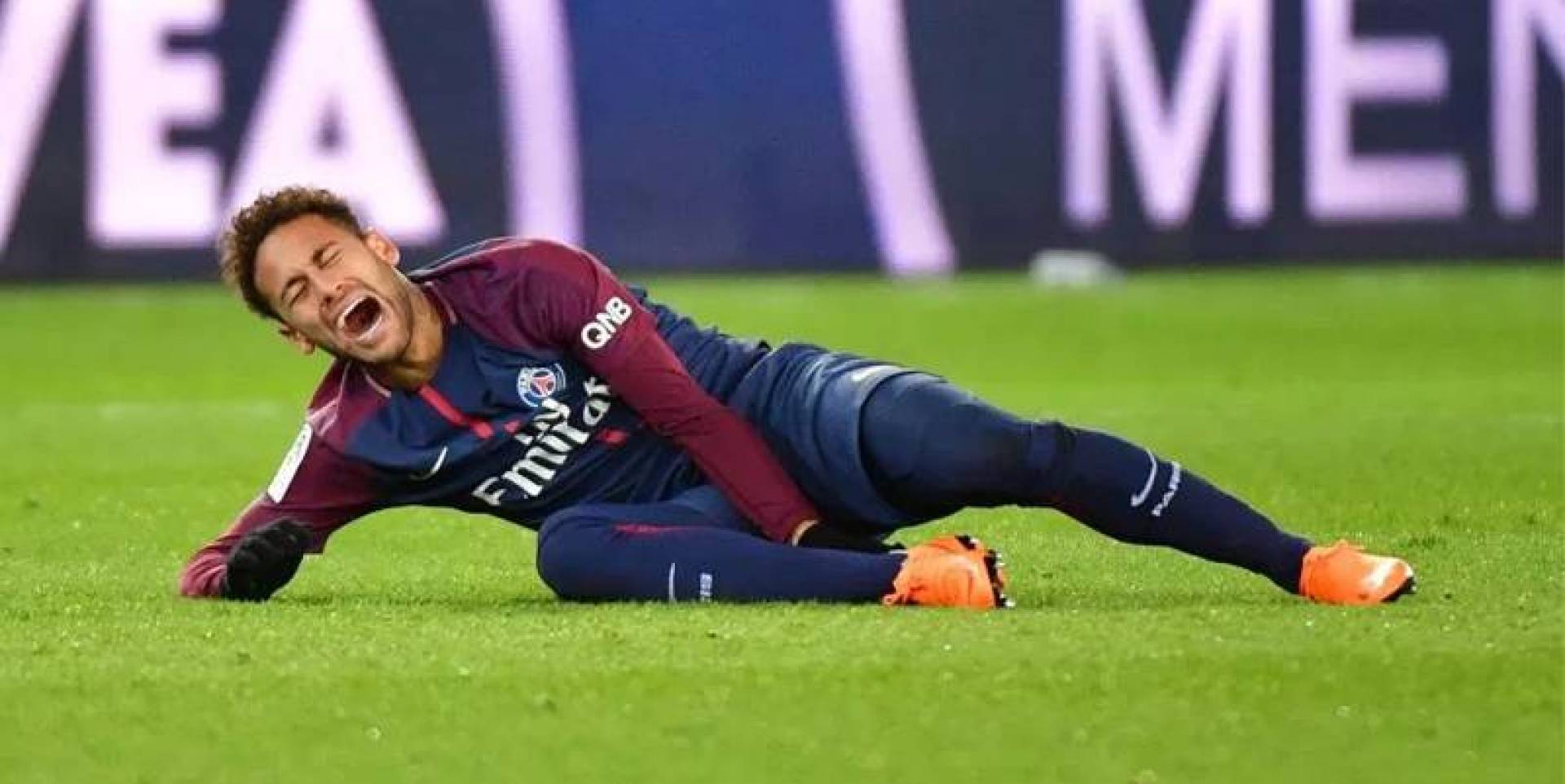 برشلونة يكسب «قضية نيمار» برشلونة يكسب «قضية نيمار»